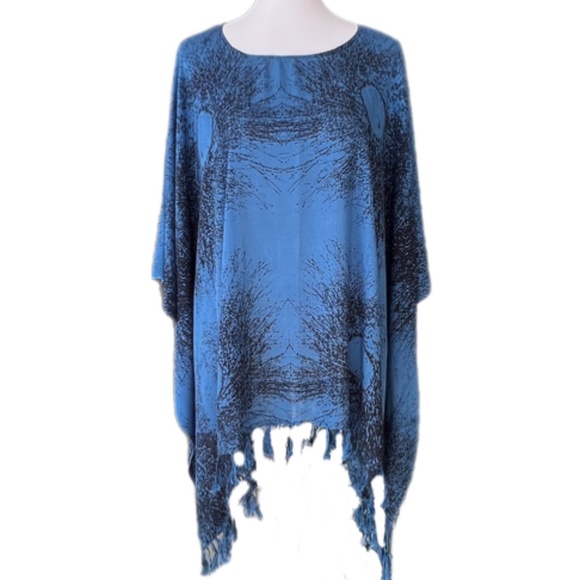 0010/ Dark Blue and Black Poncho with root pattern , Short Kaftan, Loose top - Picture 3 of 8
